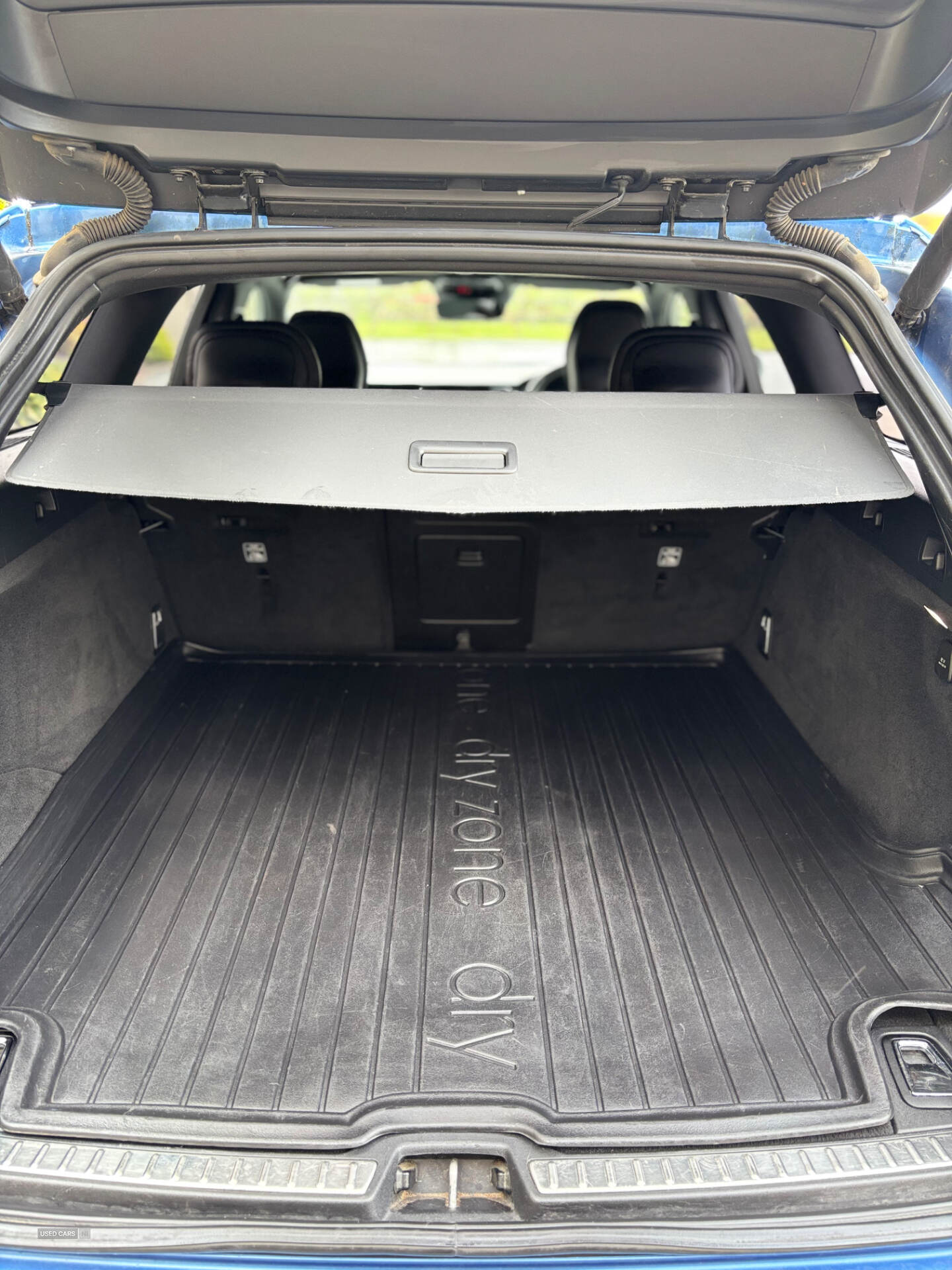 Oct 2018 Volvo V90 2.0 D4 R DESIGN 5dr Geartronic