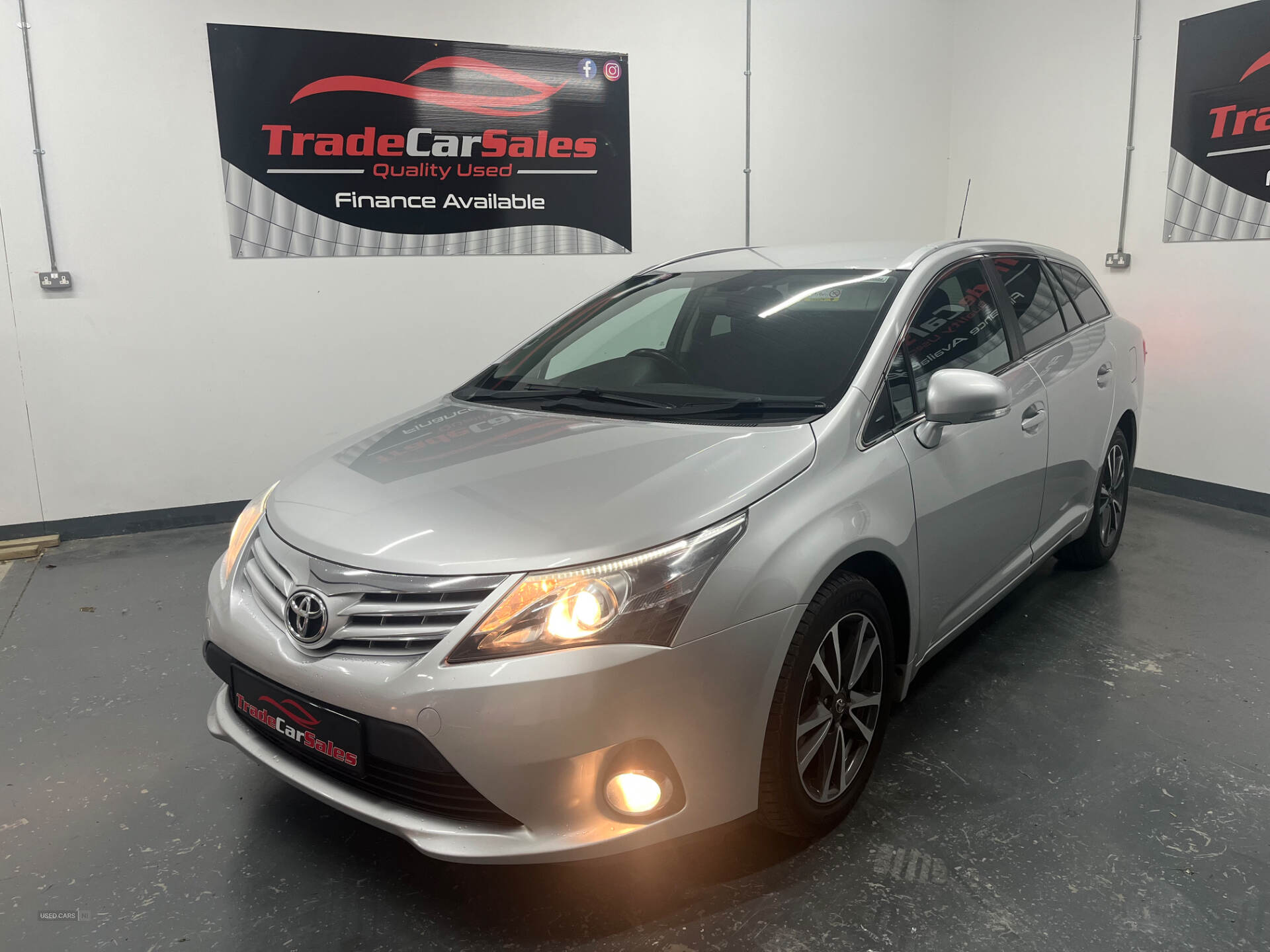 May 2015 Toyota Avensis 2.0 D-4D Icon Business Edition 5dr