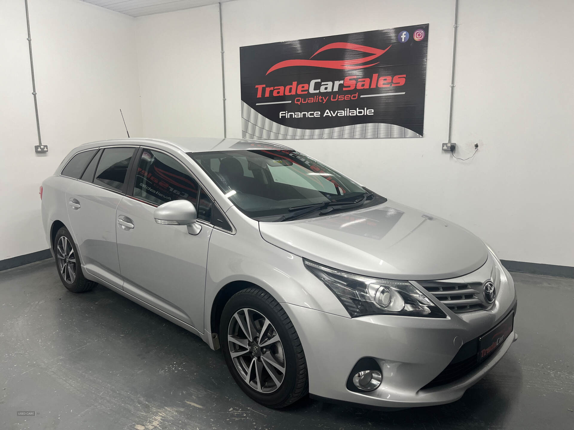 May 2015 Toyota Avensis 2.0 D-4D Icon Business Edition 5dr