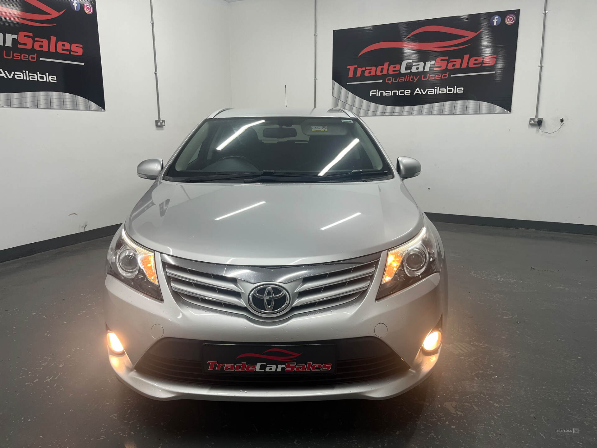 May 2015 Toyota Avensis 2.0 D-4D Icon Business Edition 5dr