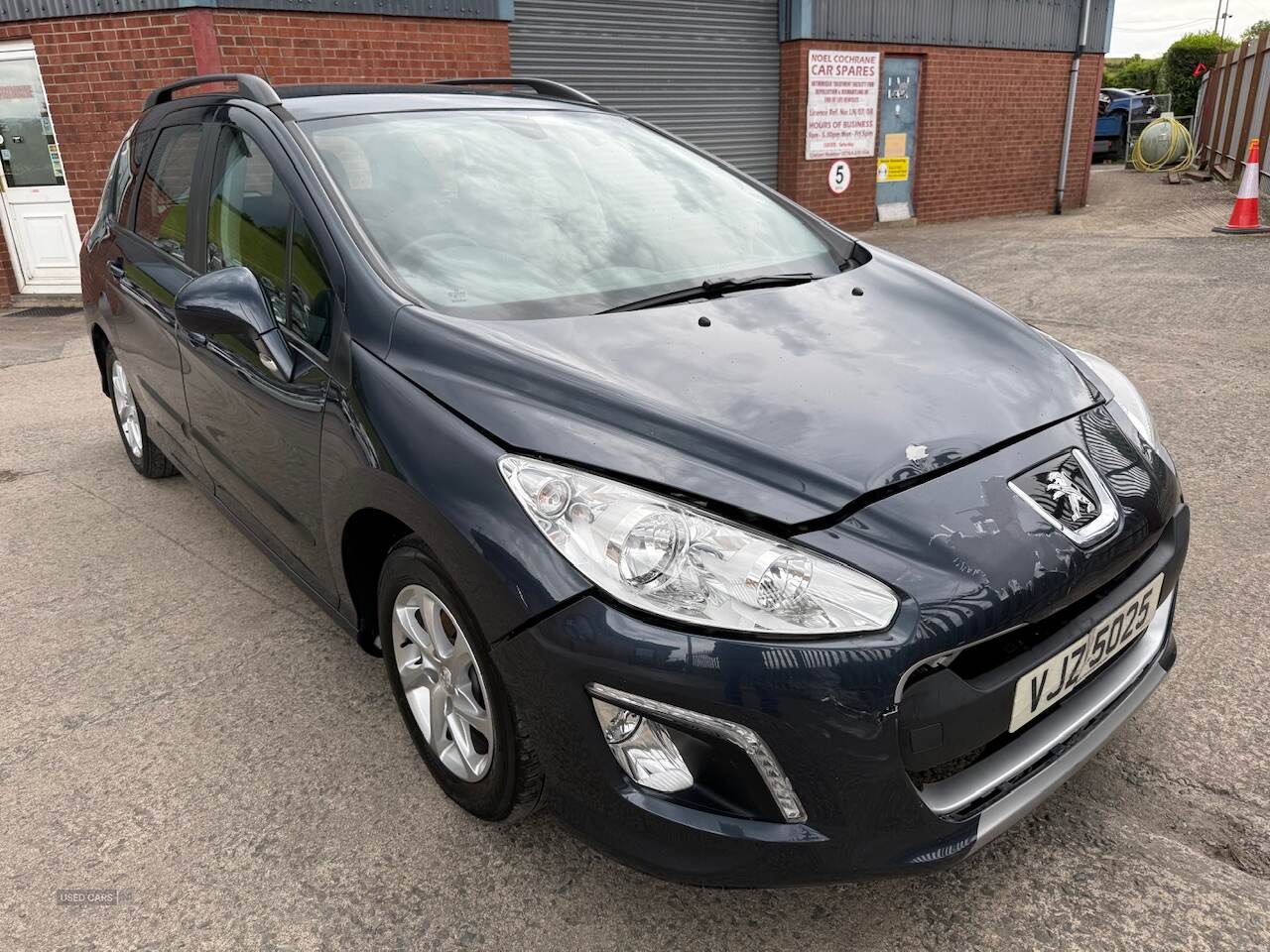 Dec 2013 Peugeot 308 1.6 e-HDi 115 Access 5dr