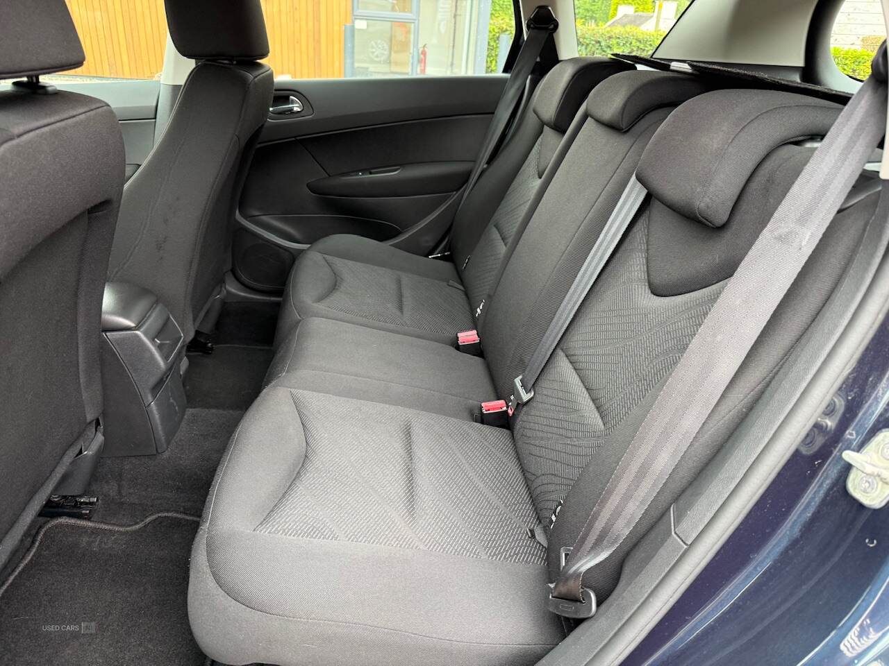 Dec 2013 Peugeot 308 1.6 e-HDi 115 Access 5dr