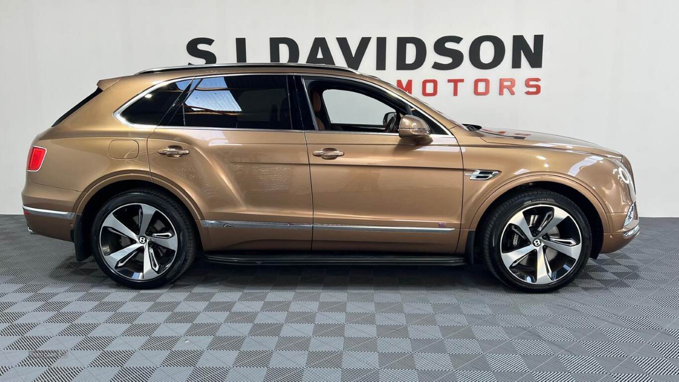  2016 Bentley Bentayga Base