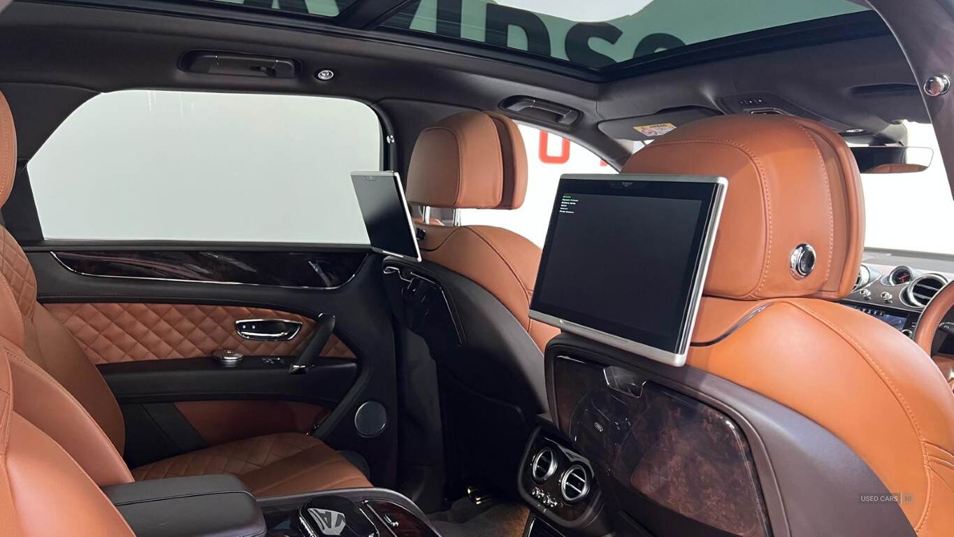  2016 Bentley Bentayga Base