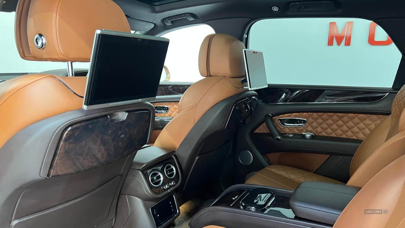  2016 Bentley Bentayga Base