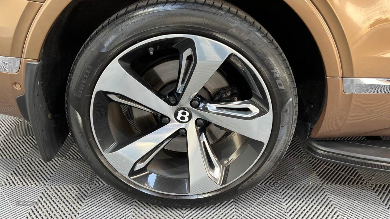  2016 Bentley Bentayga Base