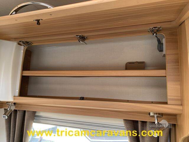  2014 Lunar Clubman SB, Twin Fixed Beds