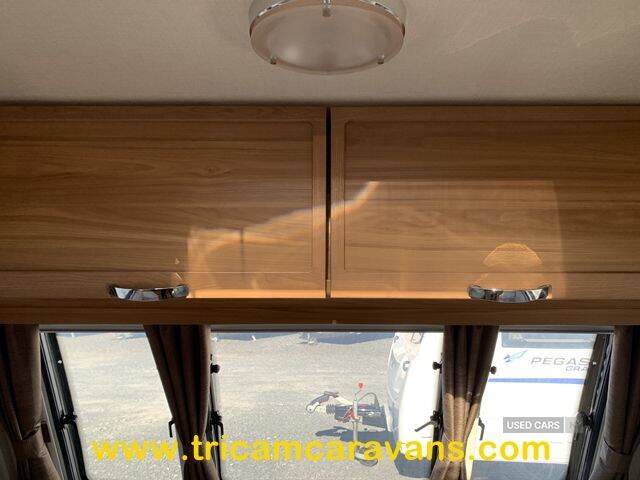  2014 Lunar Clubman SB, Twin Fixed Beds