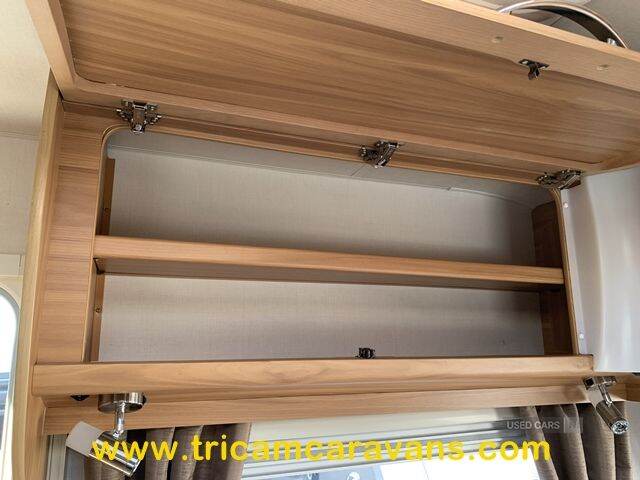  2014 Lunar Clubman SB, Twin Fixed Beds