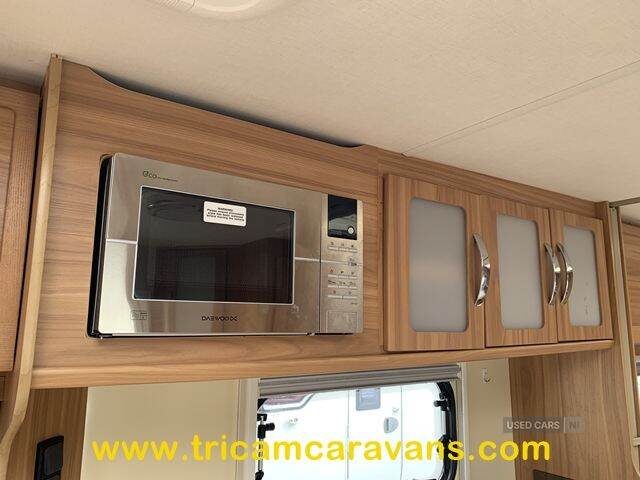  2014 Lunar Clubman SB, Twin Fixed Beds