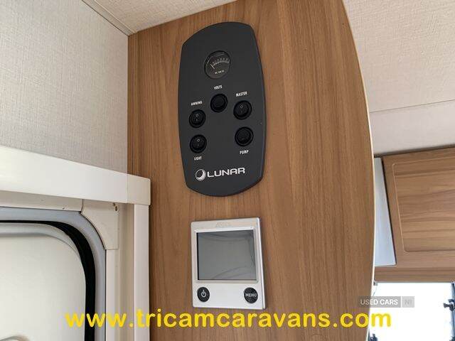  2014 Lunar Clubman SB, Twin Fixed Beds