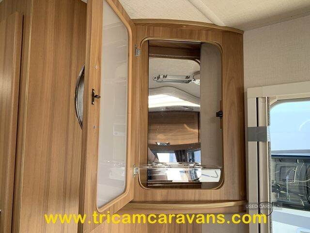  2014 Lunar Clubman SB, Twin Fixed Beds