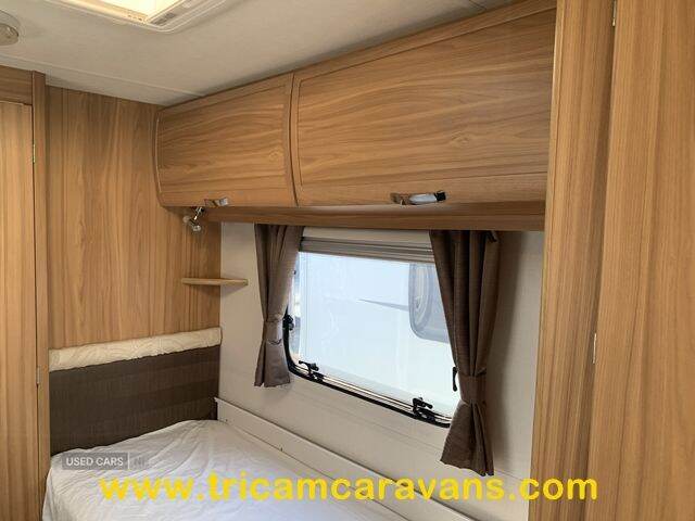  2014 Lunar Clubman SB, Twin Fixed Beds