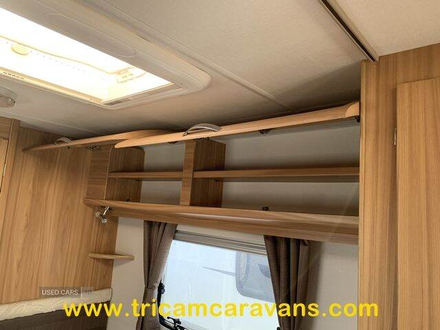  2014 Lunar Clubman SB, Twin Fixed Beds