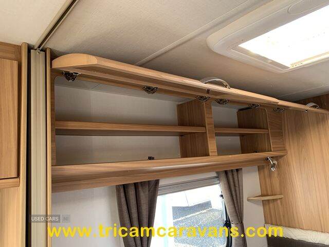  2014 Lunar Clubman SB, Twin Fixed Beds
