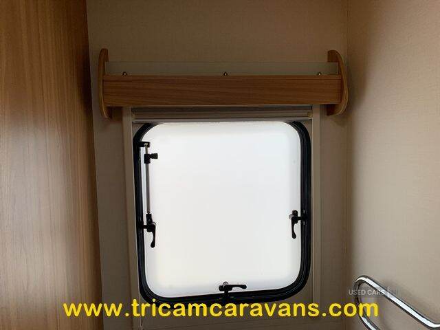  2014 Lunar Clubman SB, Twin Fixed Beds
