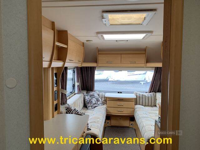 2010 Elddis Elusion 452/2, Lightweight and Compact