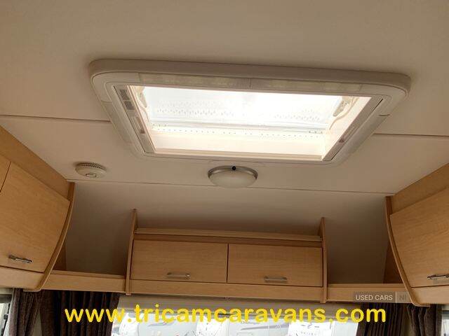 2010 Elddis Elusion 452/2, Lightweight and Compact