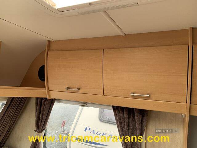2010 Elddis Elusion 452/2, Lightweight and Compact