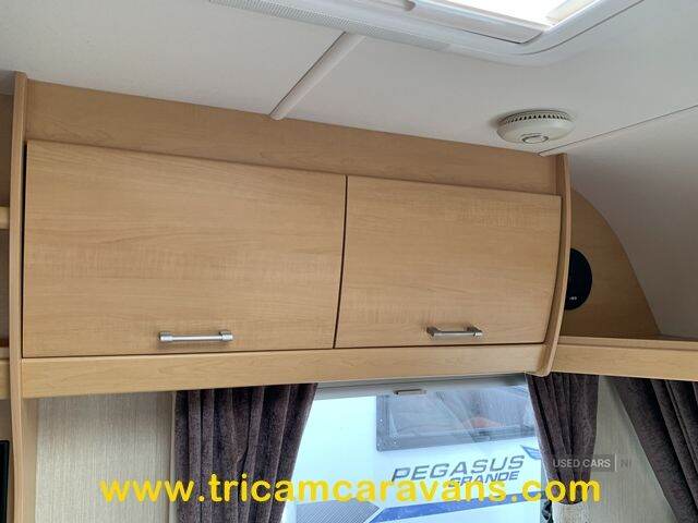 2010 Elddis Elusion 452/2, Lightweight and Compact