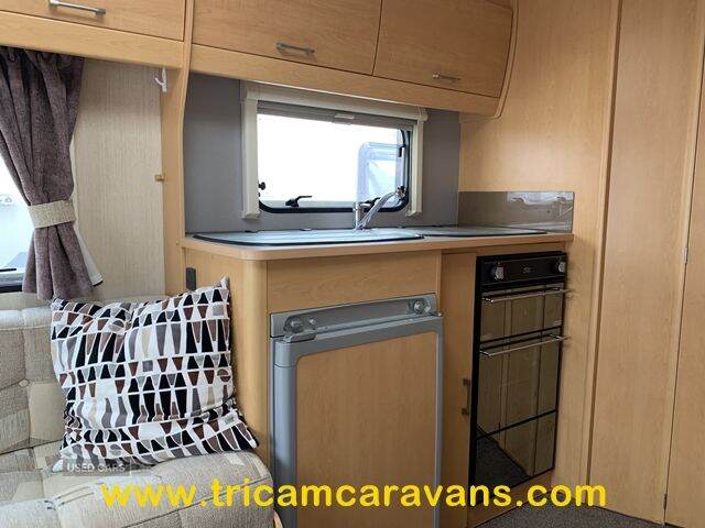 2010 Elddis Elusion 452/2, Lightweight and Compact