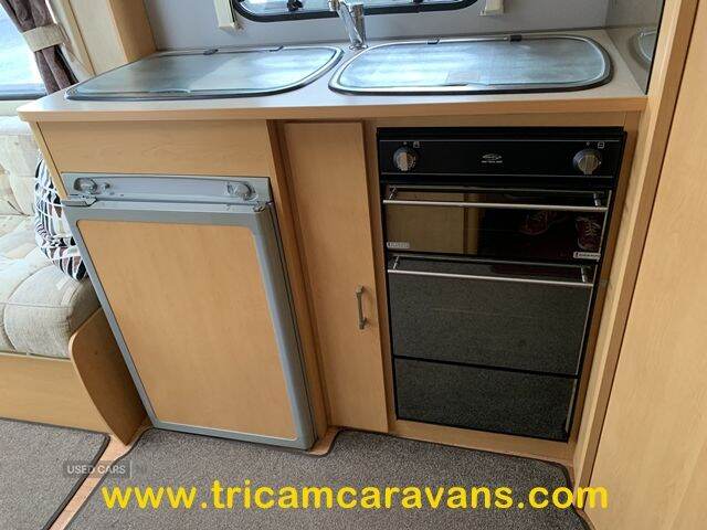 2010 Elddis Elusion 452/2, Lightweight and Compact