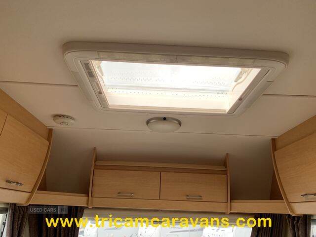 2010 Elddis Elusion 452/2, Lightweight and Compact