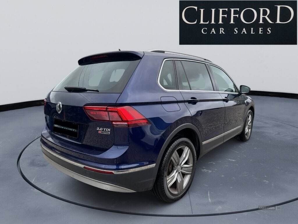 Oct 2017 Volkswagen Tiguan 2.0 TDi 150 4Motion SEL 5dr