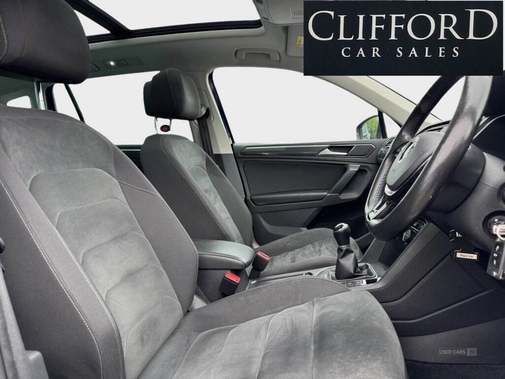 Oct 2017 Volkswagen Tiguan 2.0 TDi 150 4Motion SEL 5dr