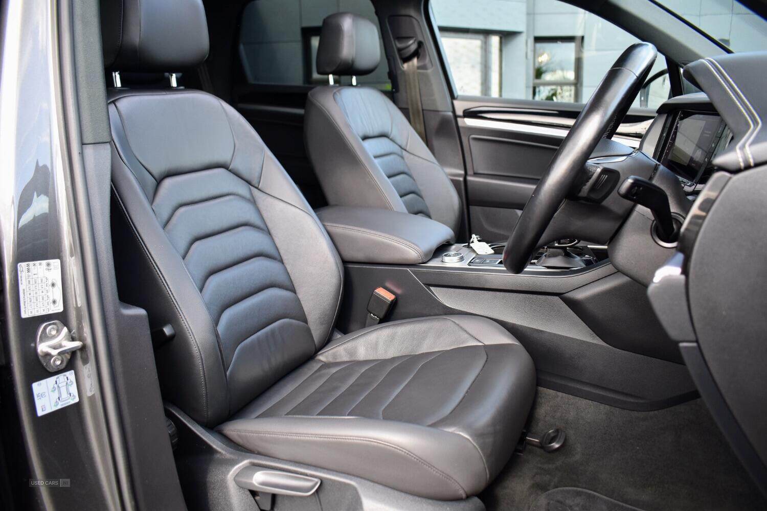 2019 Volkswagen Touareg 3.0 TDI V6 R-Line