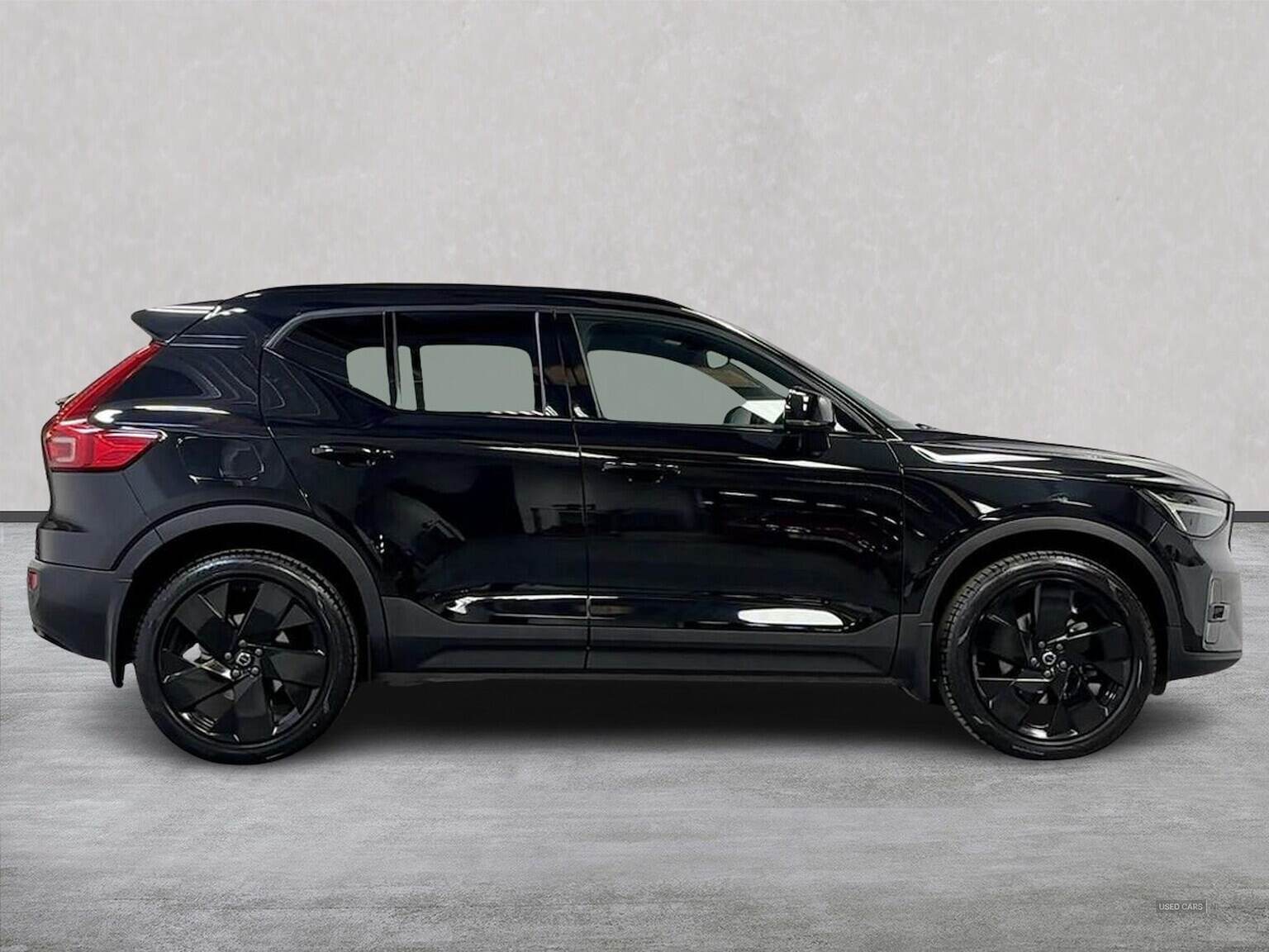Nov 2024 Volvo XC40 2.0 B4P Plus Black Edition 5Dr Auto