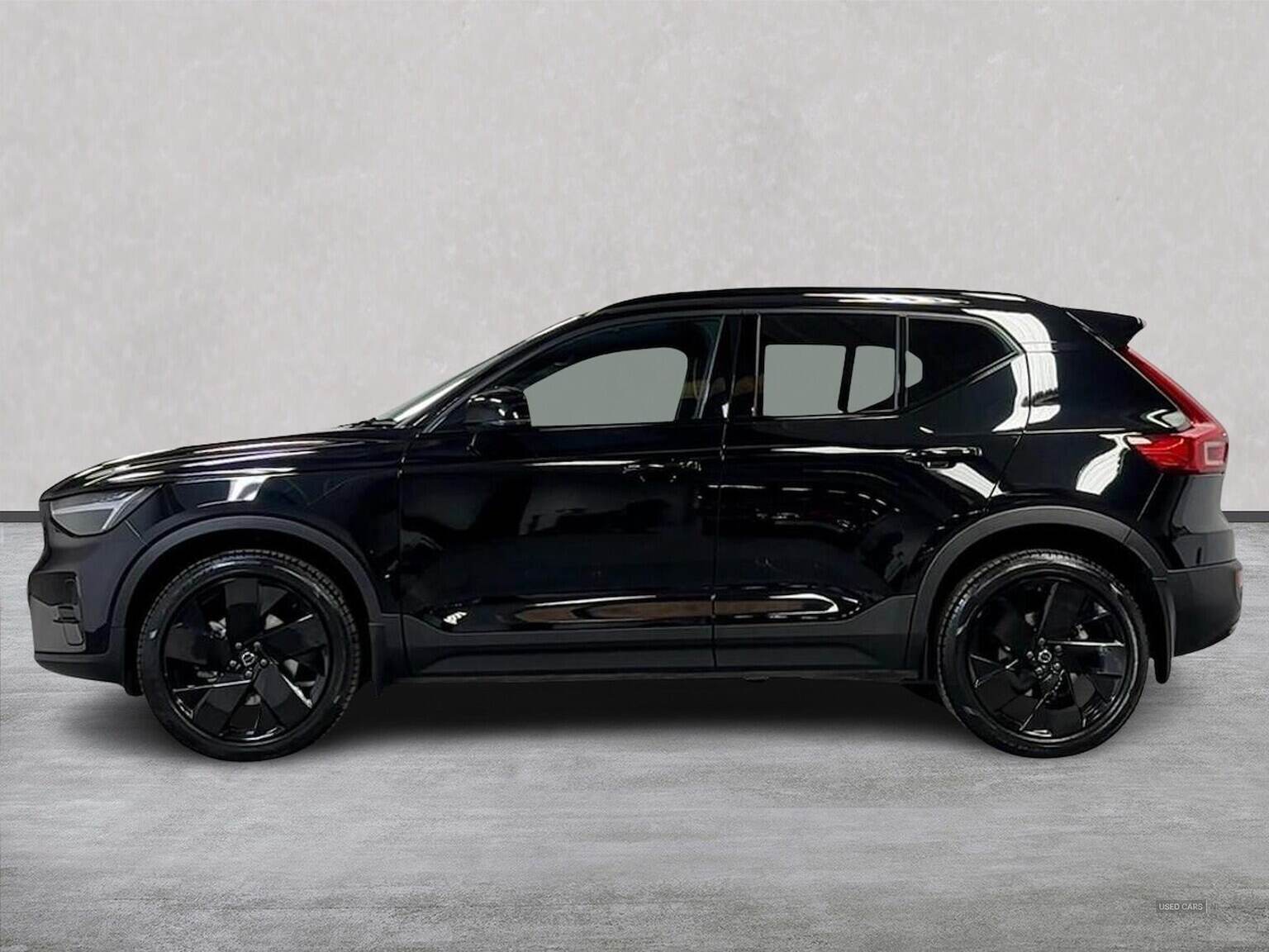 Nov 2024 Volvo XC40 2.0 B4P Plus Black Edition 5Dr Auto