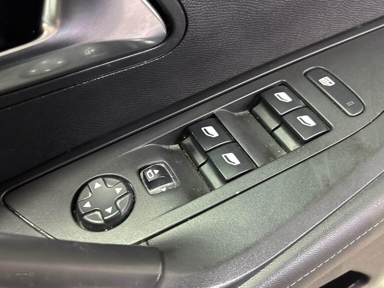 Dec 2021 Peugeot 2008 1.2 Puretech Allure Premium 5Dr