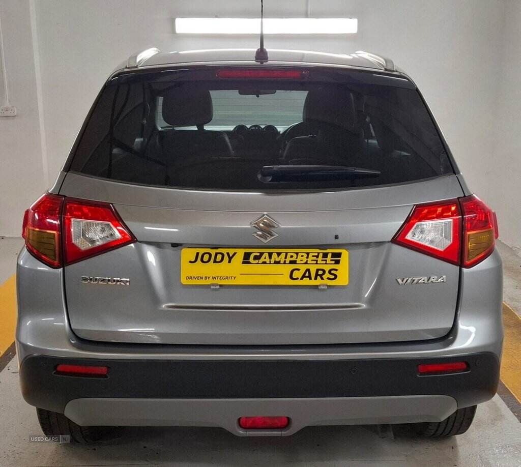 Oct 2015 Suzuki Vitara 1.6 SZ5 5dr