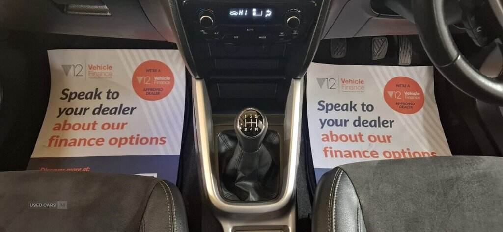 Oct 2015 Suzuki Vitara 1.6 SZ5 5dr