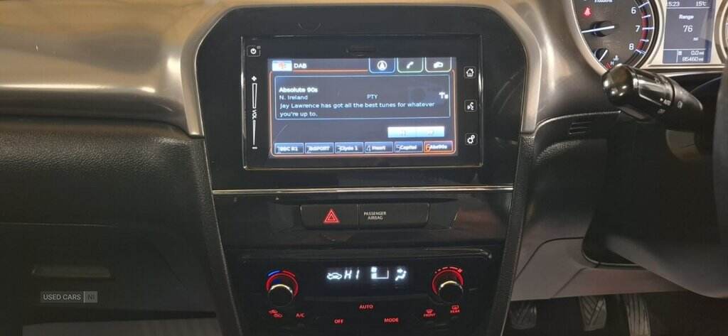 Oct 2015 Suzuki Vitara 1.6 SZ5 5dr