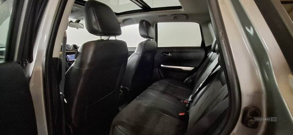 Oct 2015 Suzuki Vitara 1.6 SZ5 5dr