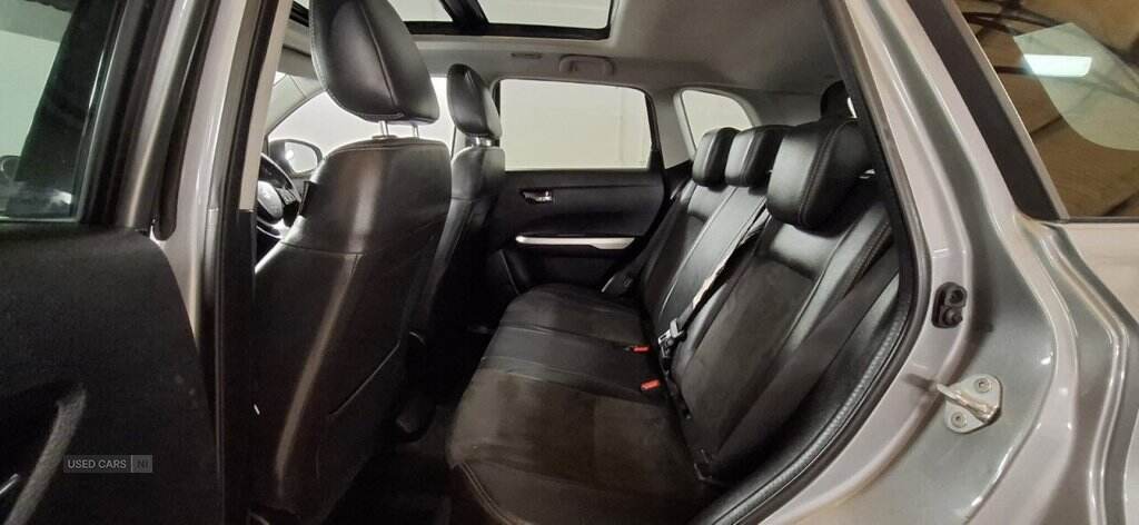 Oct 2015 Suzuki Vitara 1.6 SZ5 5dr