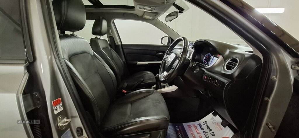 Oct 2015 Suzuki Vitara 1.6 SZ5 5dr