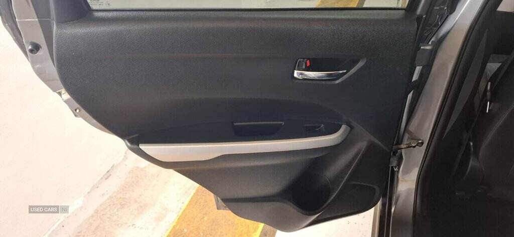 Oct 2015 Suzuki Vitara 1.6 SZ5 5dr