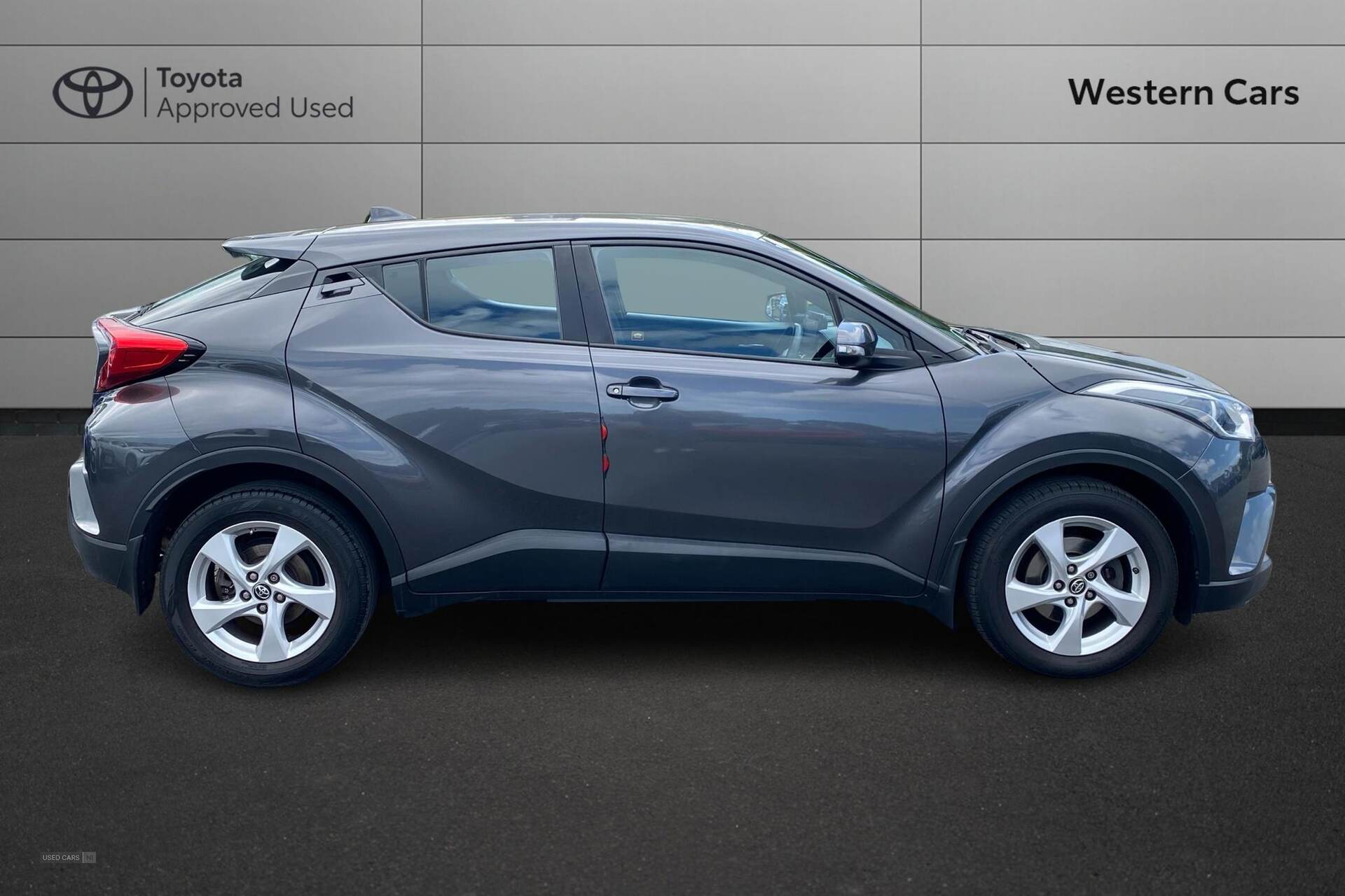 Jun 2017 Toyota C-HR 1.2T Icon 5dr