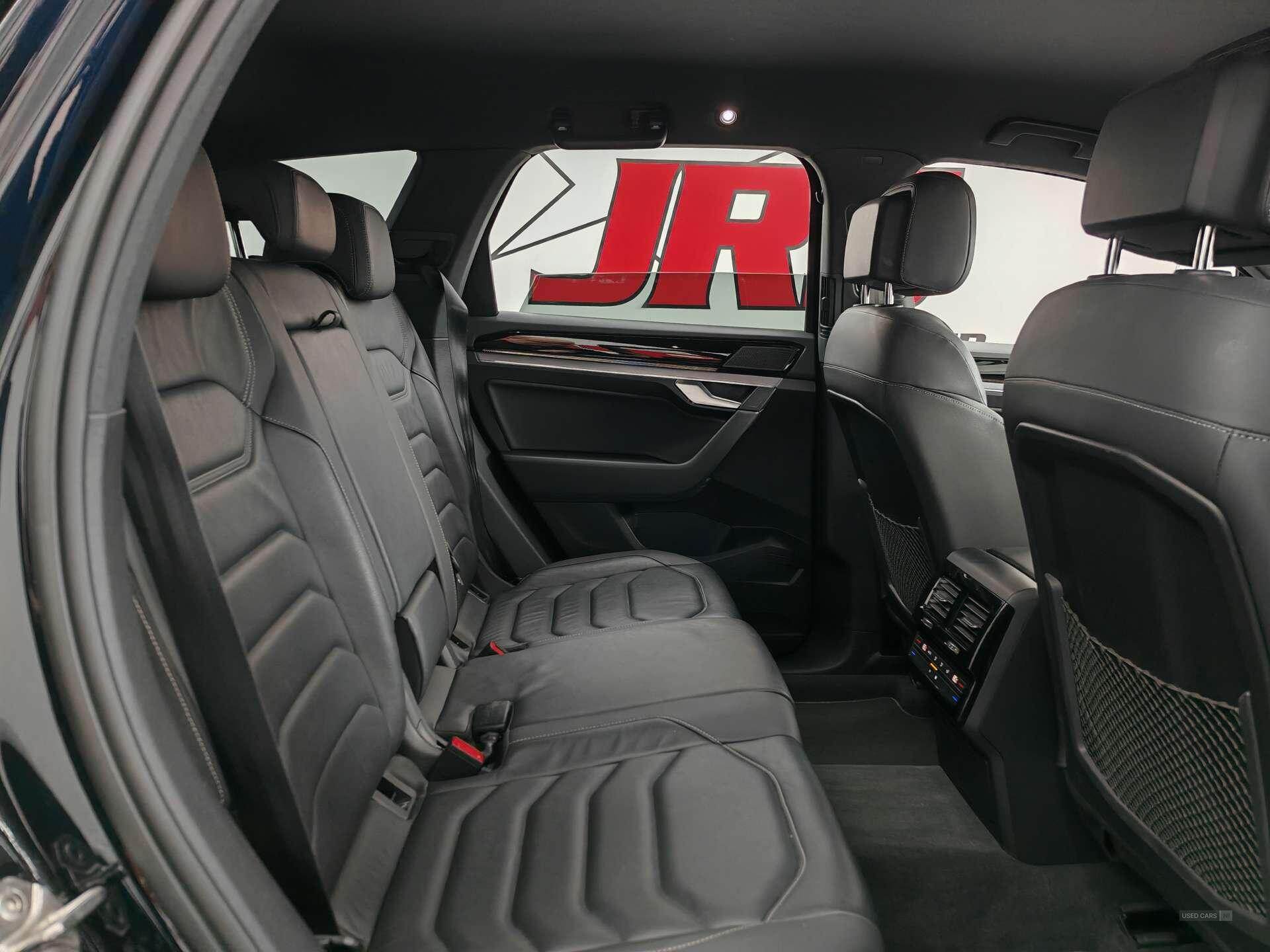 Apr 2019 Volkswagen Touareg 3.0 V6 TDI 4Motion R-Line Tech 5dr Tip Auto