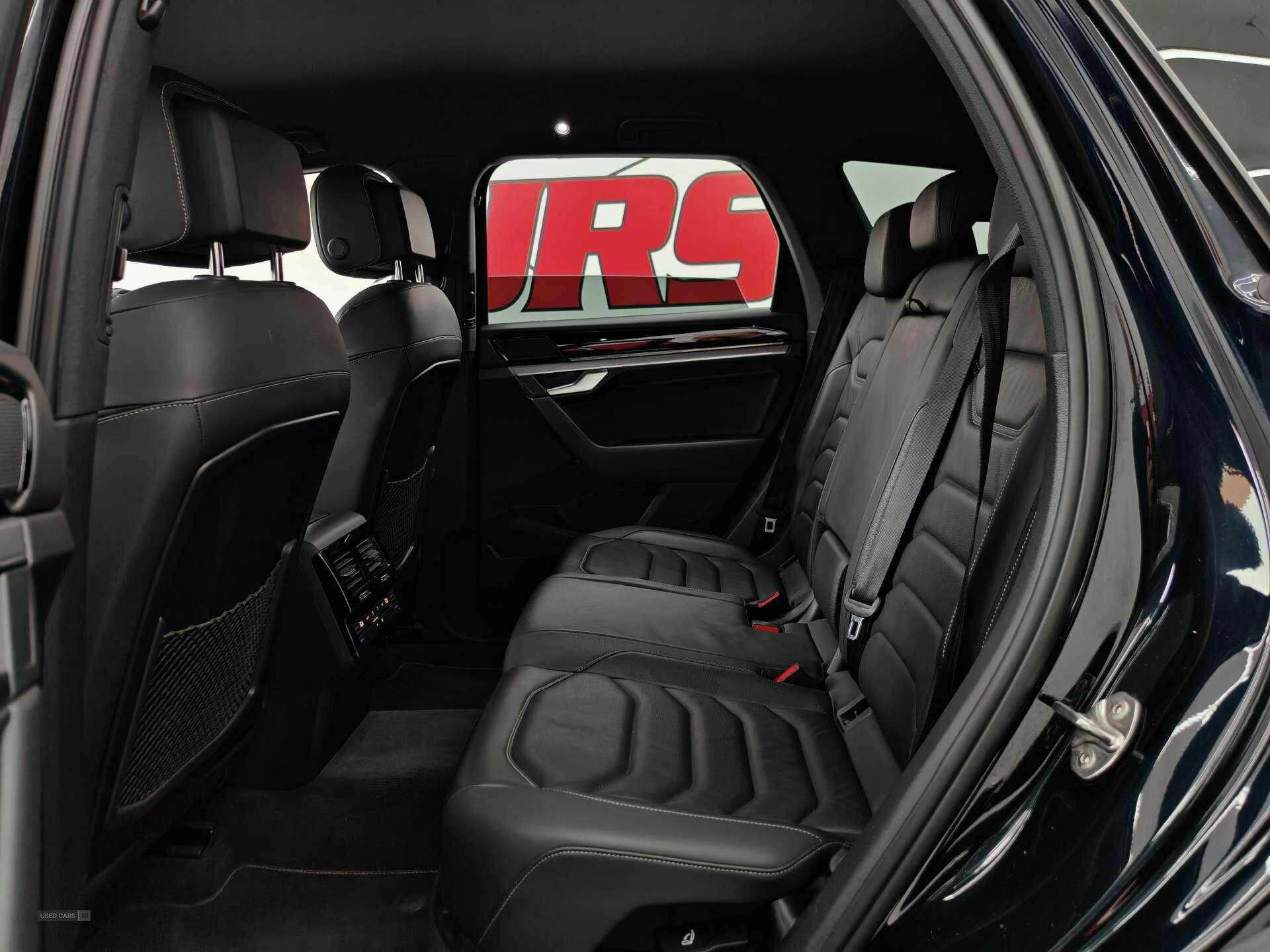 Apr 2019 Volkswagen Touareg 3.0 V6 TDI 4Motion R-Line Tech 5dr Tip Auto