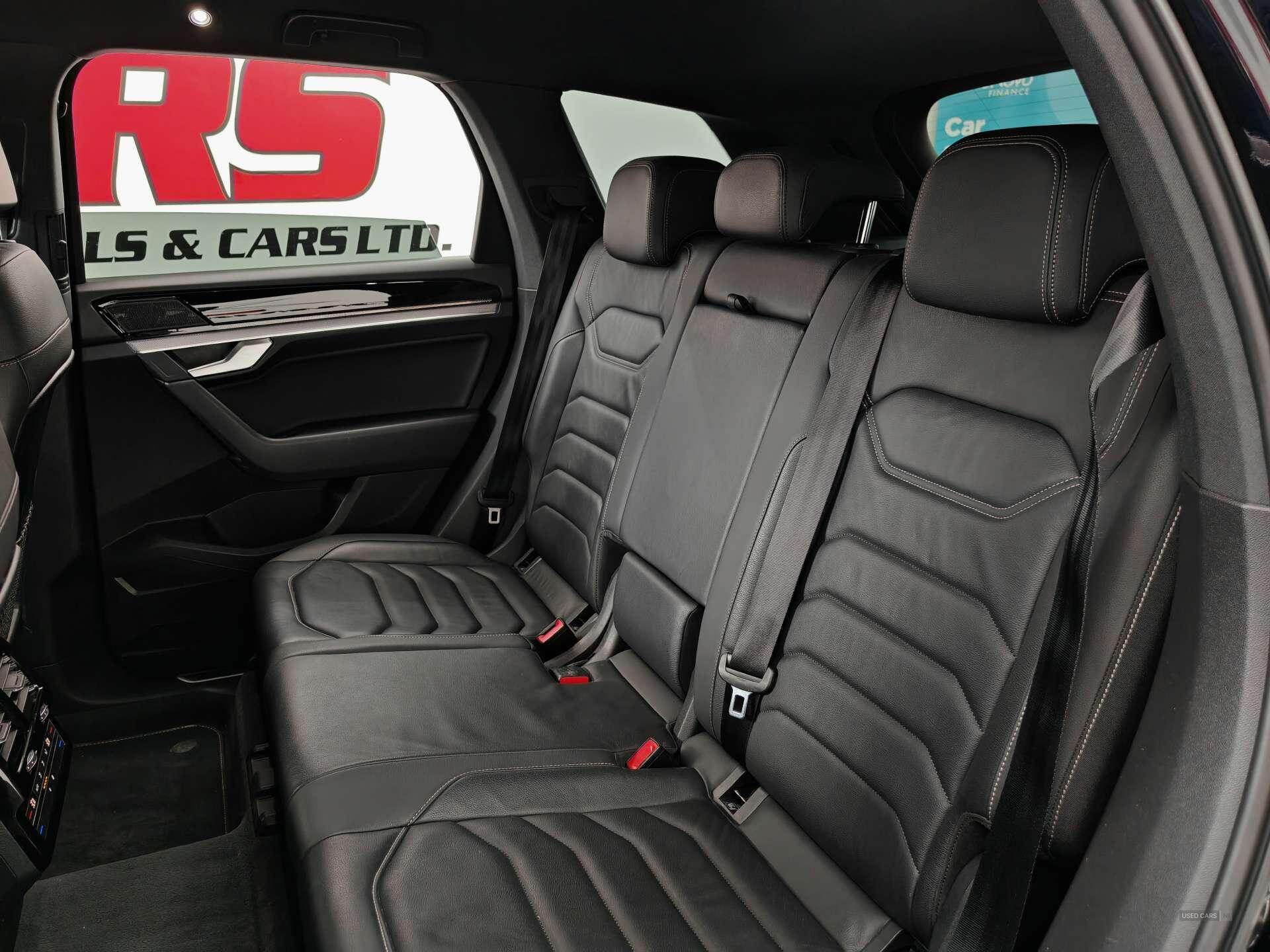 Apr 2019 Volkswagen Touareg 3.0 V6 TDI 4Motion R-Line Tech 5dr Tip Auto