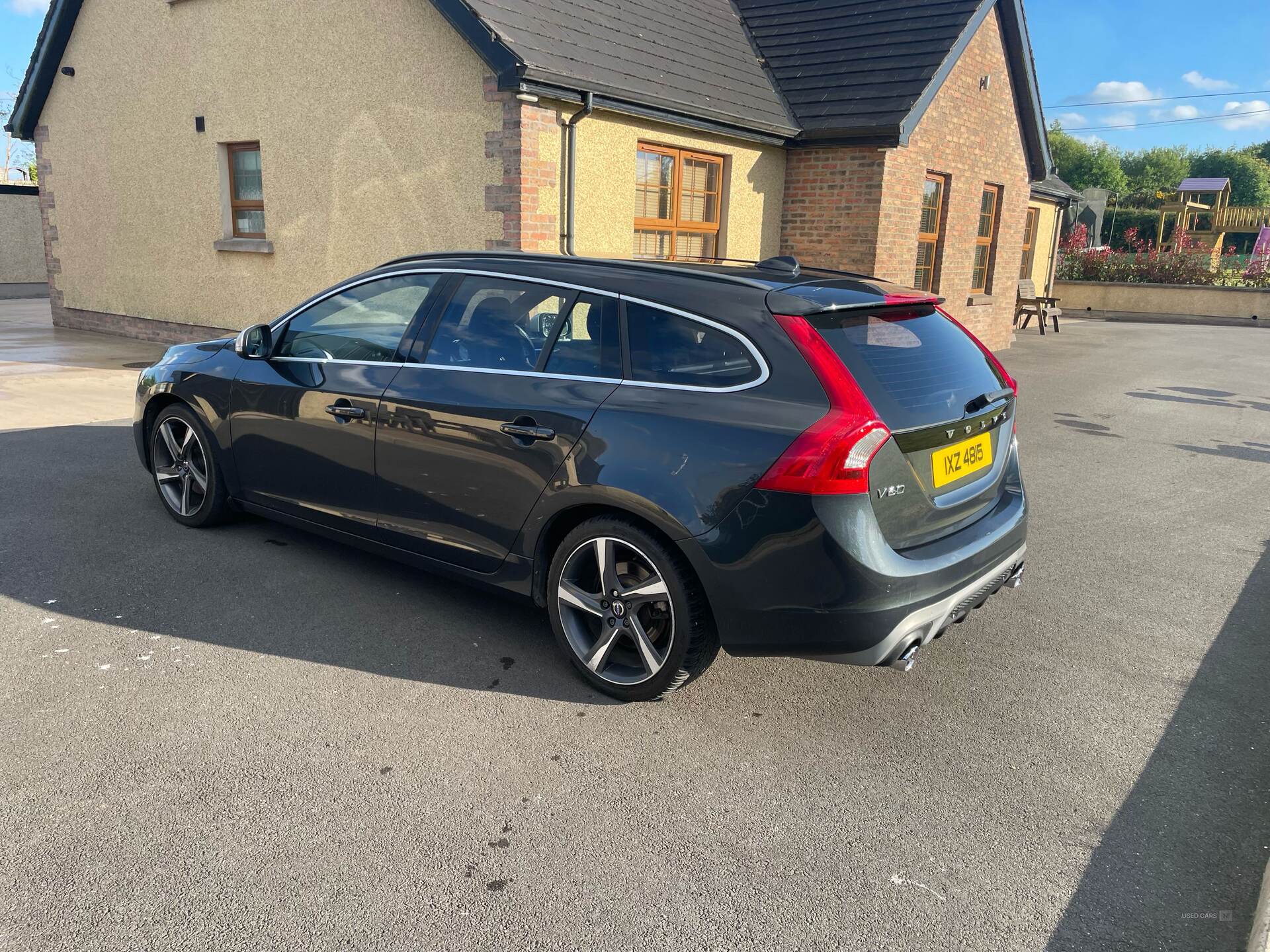 Jan 2015 Volvo V60 D4 [181] R DESIGN Nav 5dr Geartronic