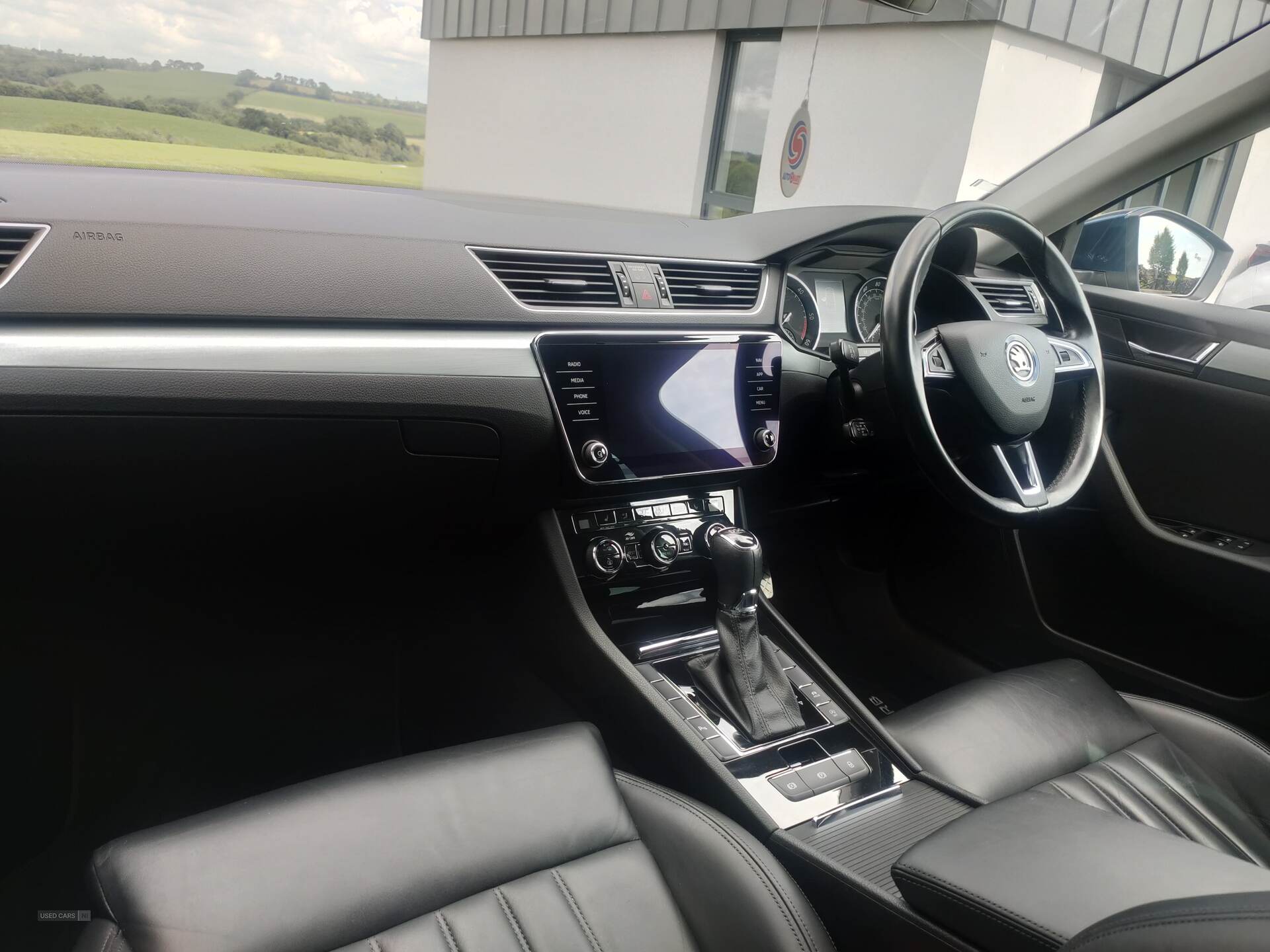 Apr 2019 Skoda Superb 2.0 TDI CR SE Technology 5dr DSG [7 Speed]