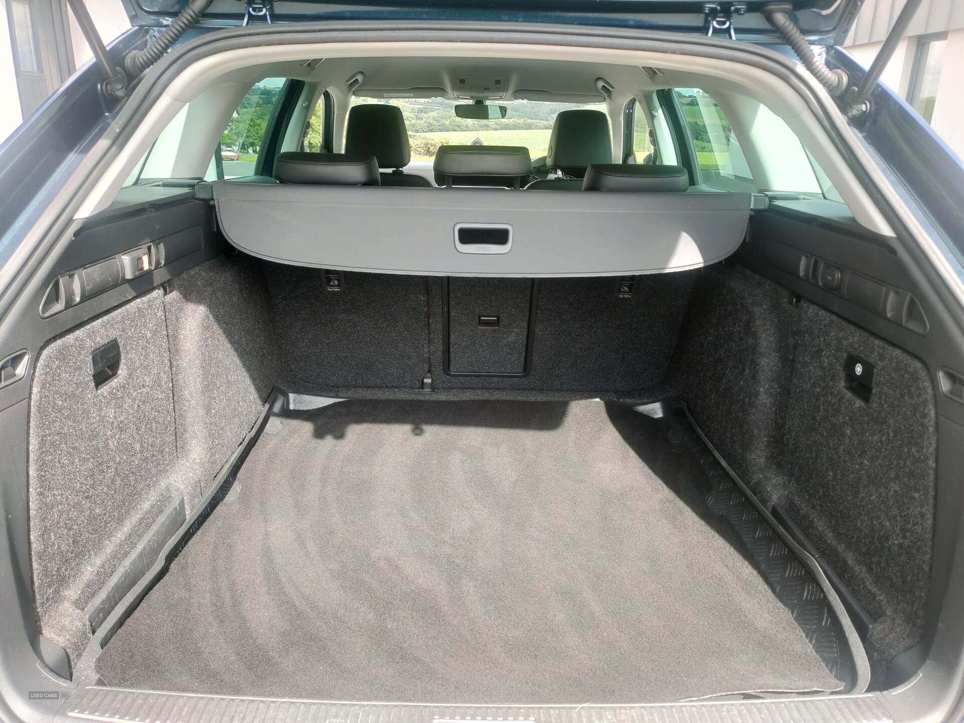 Apr 2019 Skoda Superb 2.0 TDI CR SE Technology 5dr DSG [7 Speed]
