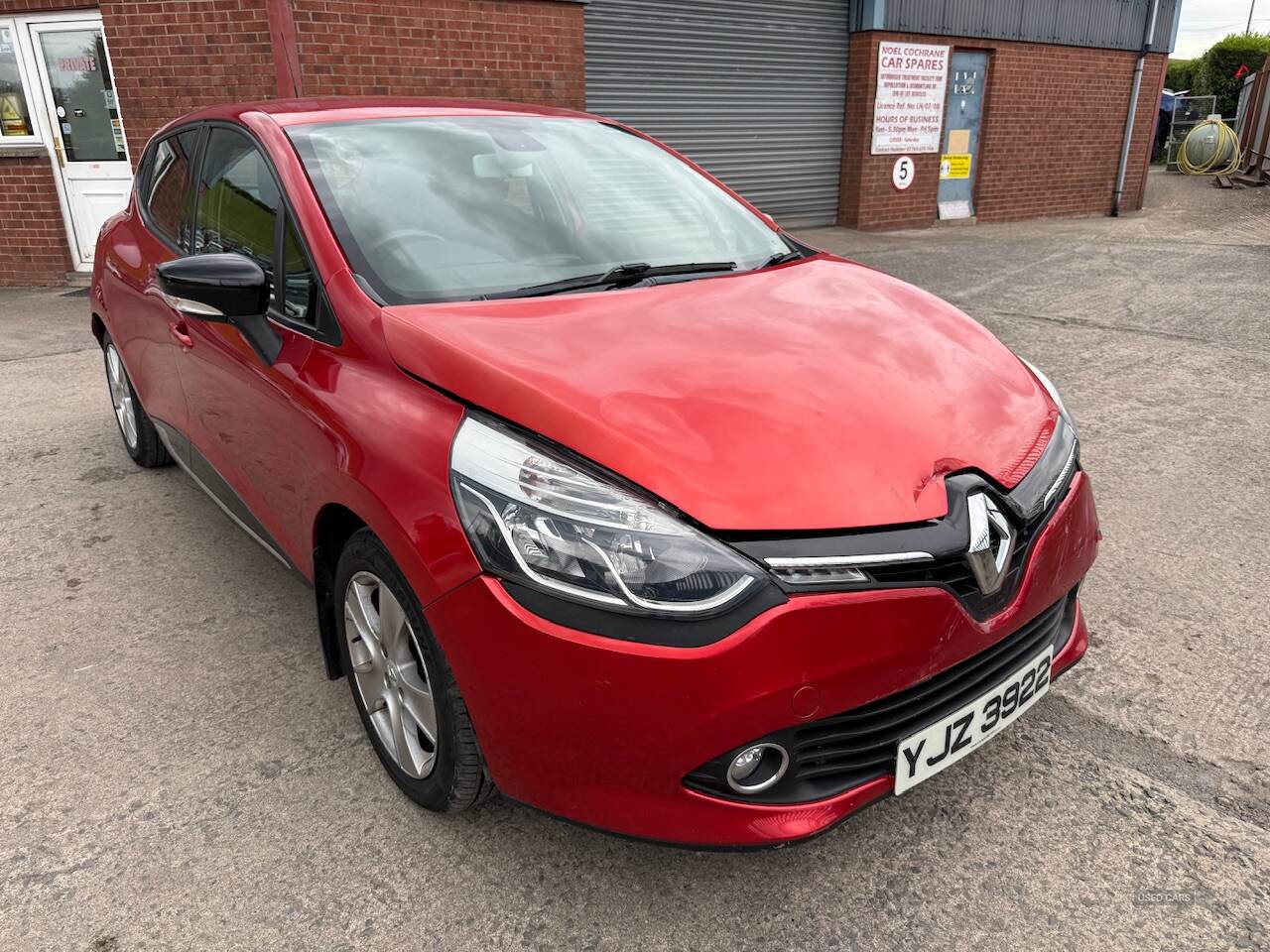 Mar 2016 Renault Clio 1.2 16V Dynamique Nav 5dr
