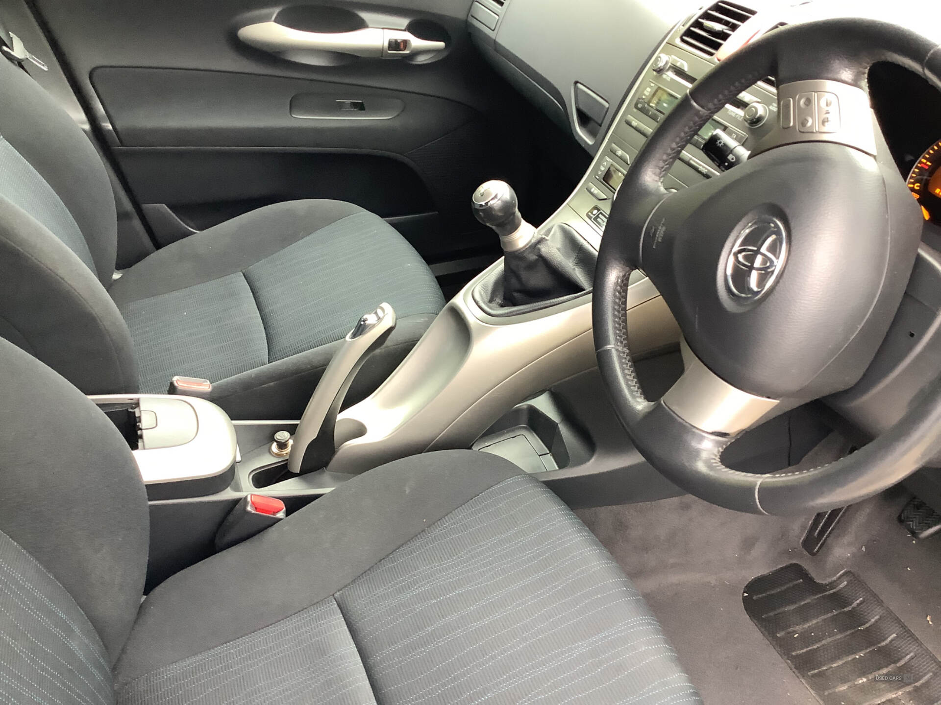 Sep 2008 Toyota Auris 1.6 VVTi SR 5dr