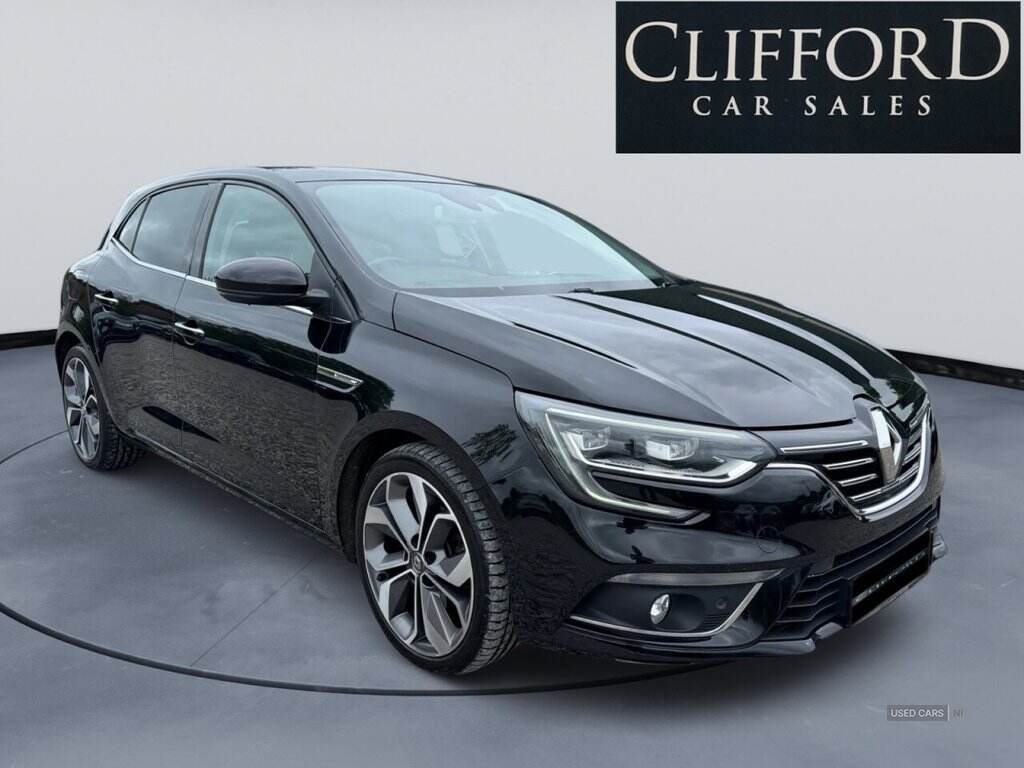 2017 Renault Megane 1.6 dCi Signature Nav Hatchback 5dr Diesel Manual Euro 6 (s/s) (130 ps)